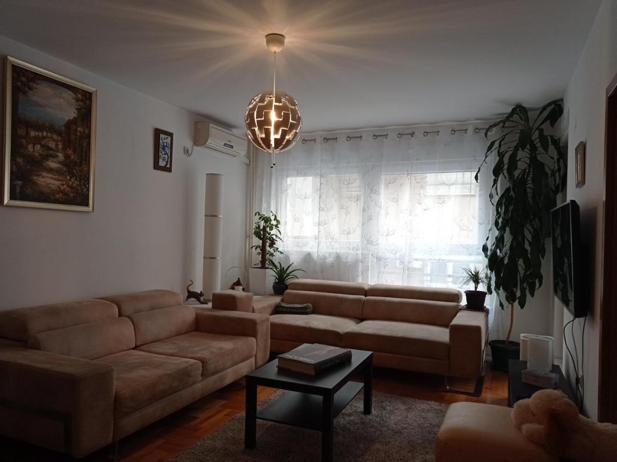 Go 2 Apartment 베오그라드 외부 사진